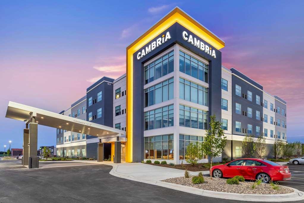 Cambria Hotel Davenport Quad Cities Bettendorf Exterior photo